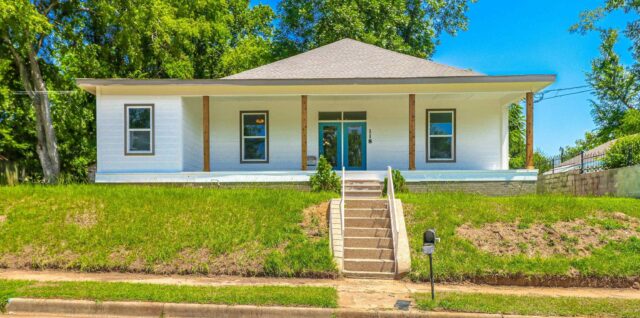 Texas Fixer-Upper Home For Sale