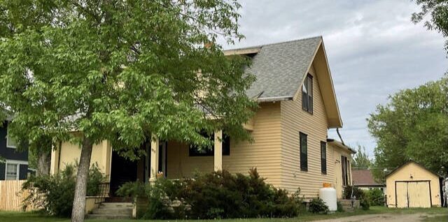 North Dakota Fixed-Upper Homes For Sale 