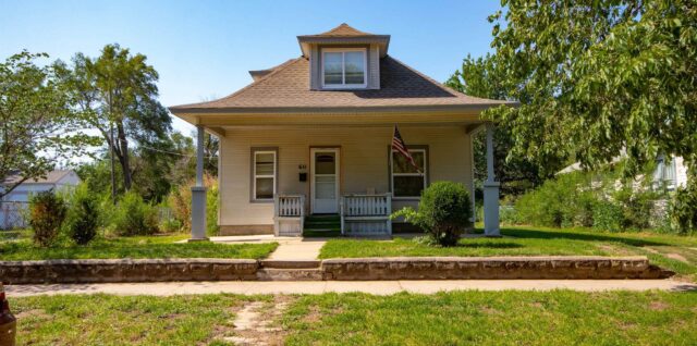 Kansas Fixer-Upper House For Sale 
