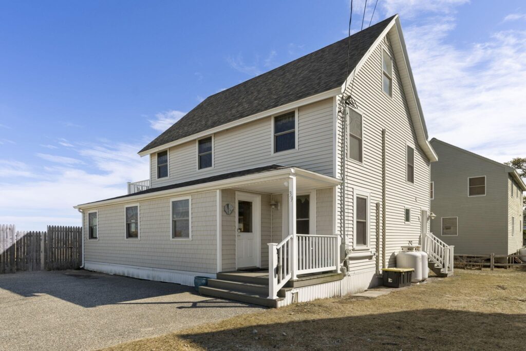 Maine Vacation Home For Sale